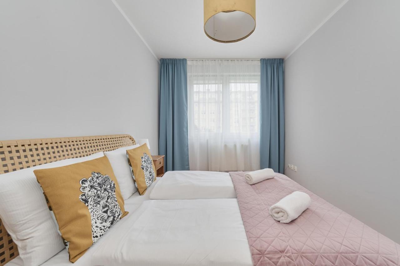 Apartment Convenient Mosiezna 7 By Renters *
