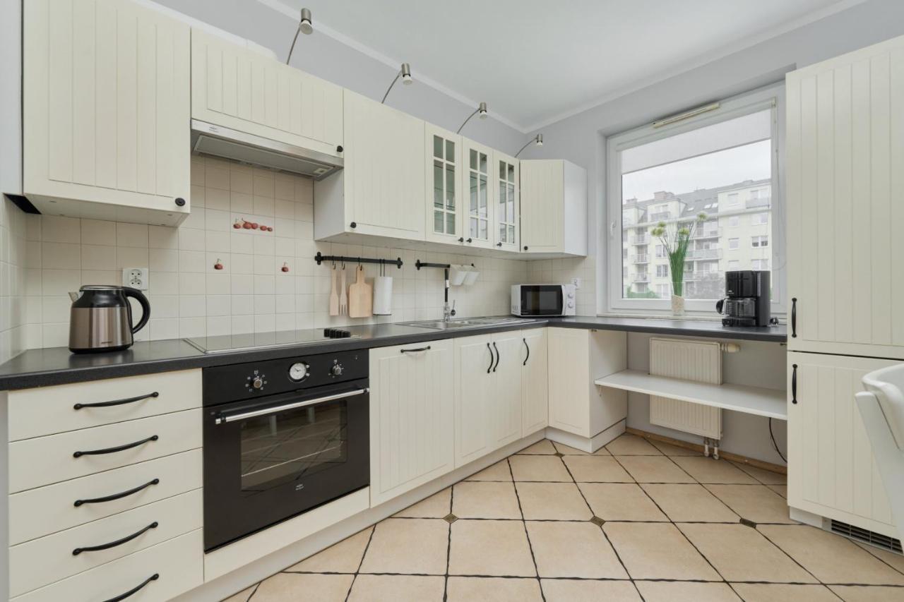 Convenient Mosiezna 7 By Renters Apartment